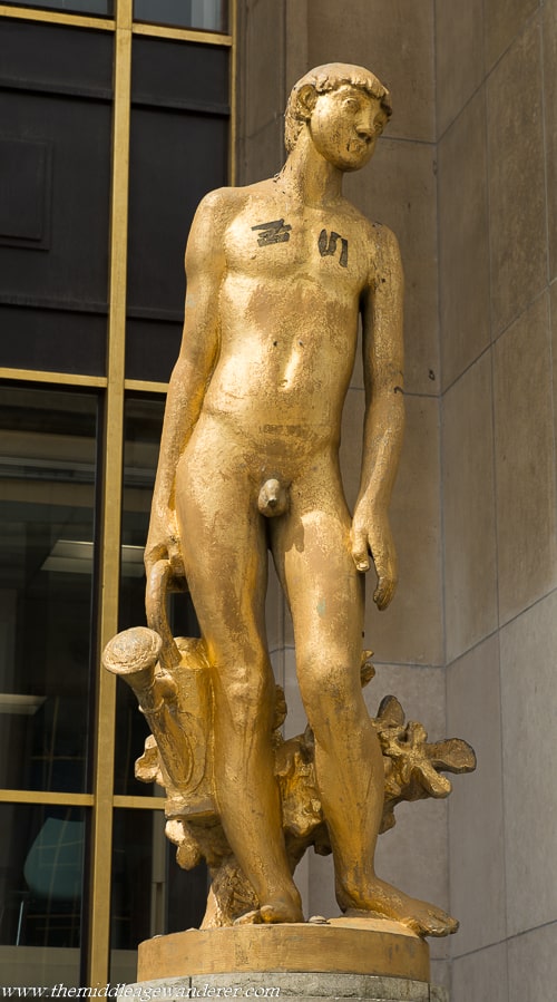 Male Statues & Their Appendages - Paris Part 1