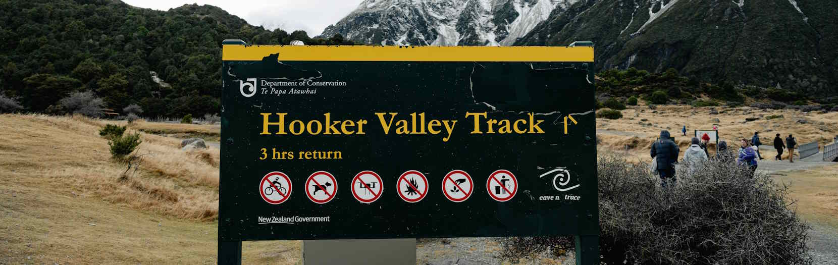 Hooker Valley Track Sign